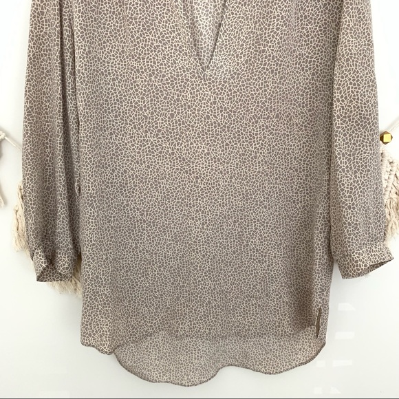 Amanda Uprichard 100% Silk Animal Print Popover Blouse - Picture 4 of 8